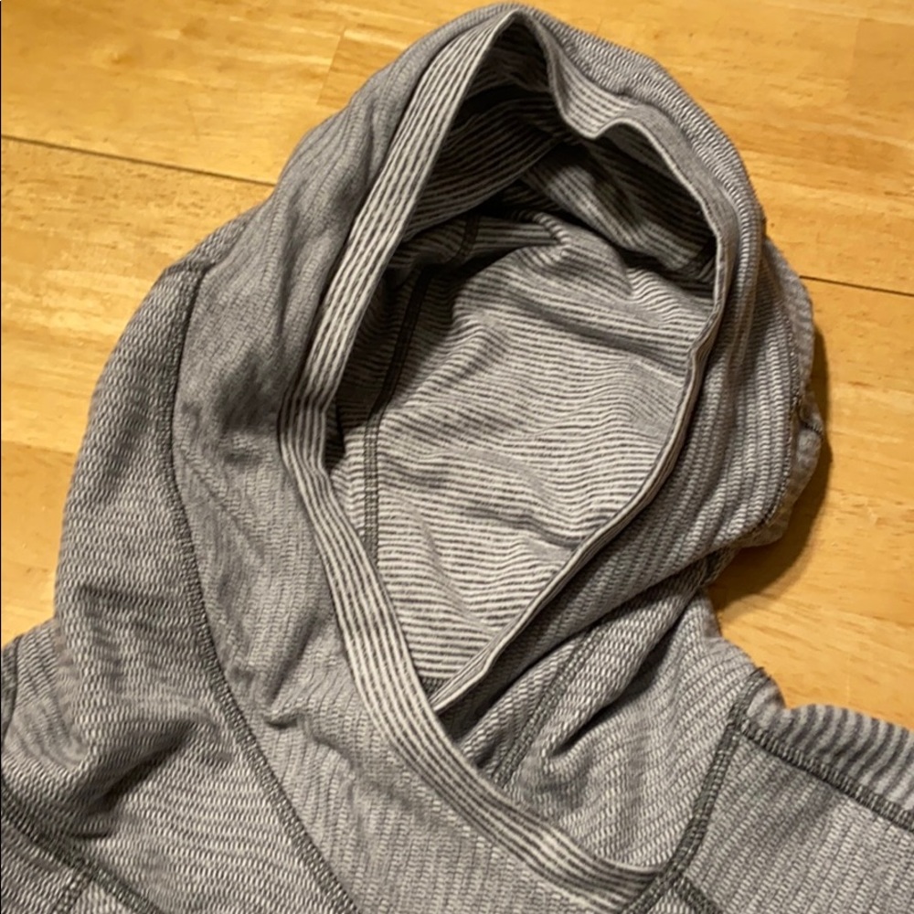 Lululemon pullover - Picture 4 of 6